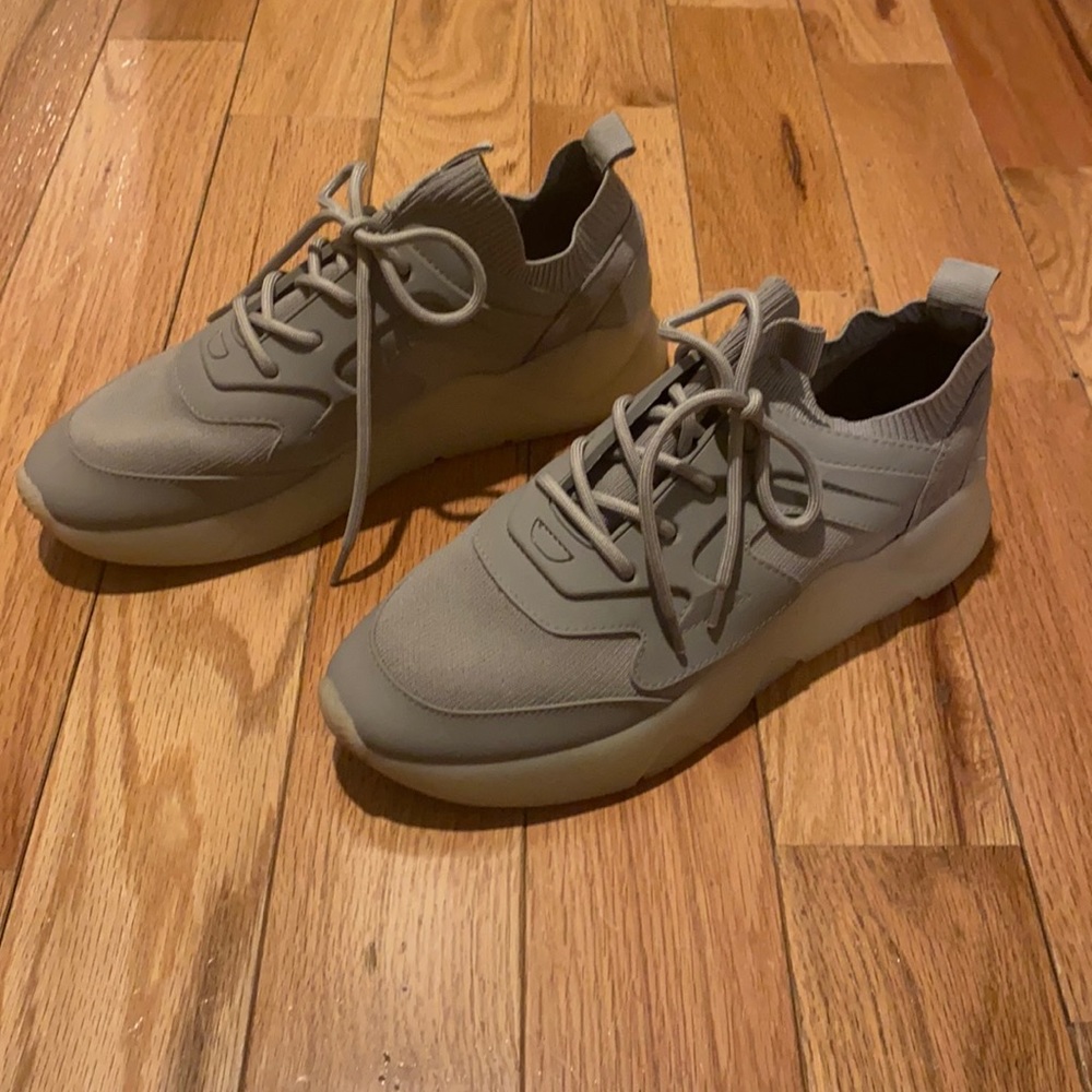 Vince Camuto Sneakers - women’s size 9 - taupe